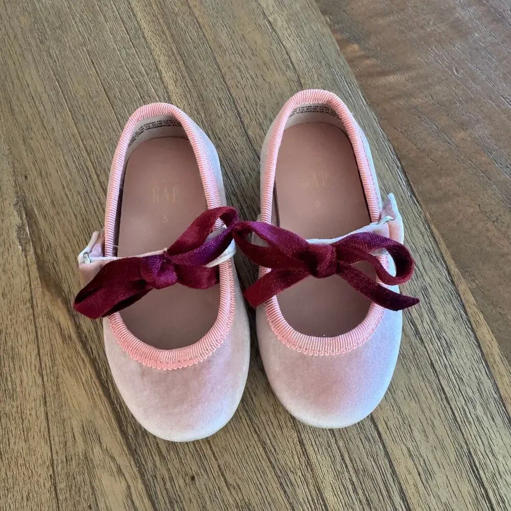 Gap Toddler Girl Flats - Size 5